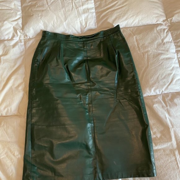 Hunter Green Diani Leather Pencil Skirt - Picture 4 of 7